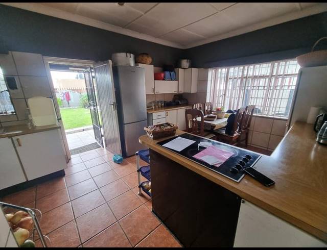 4 BEDROOM HOUSE FOR SALE IN ALBERTON NORTH